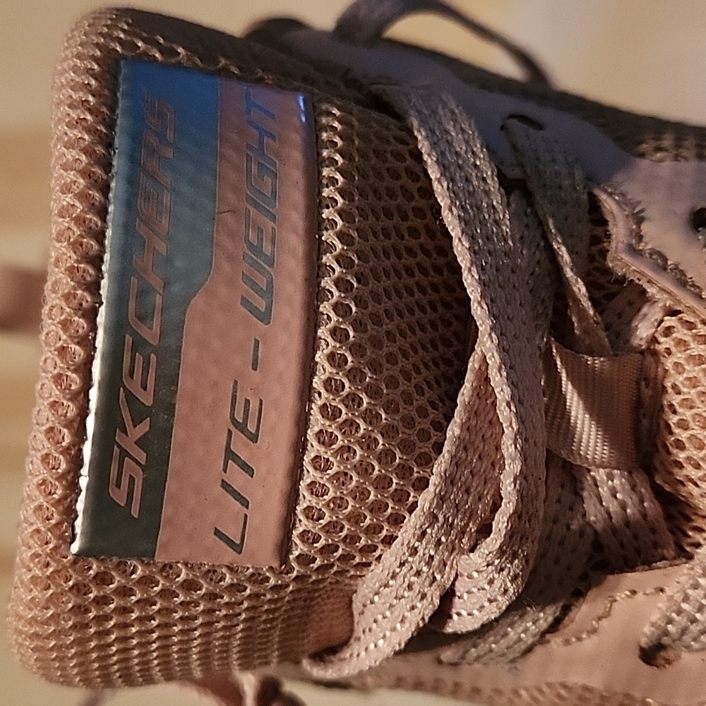 Skechers